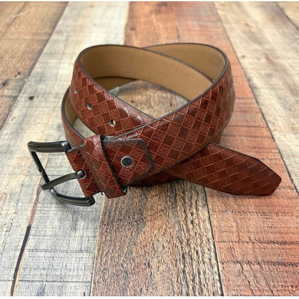 Genuine Leather Brown Basketweave Embossed Belt Men’s size 34-36 Gunmetal Buckle